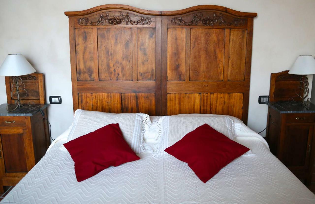 I Grappoli Divini Bed & Breakfast Viarigi Exterior photo